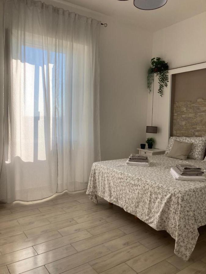 Prima Stella Tourist Rooms Minturno Exteriör bild