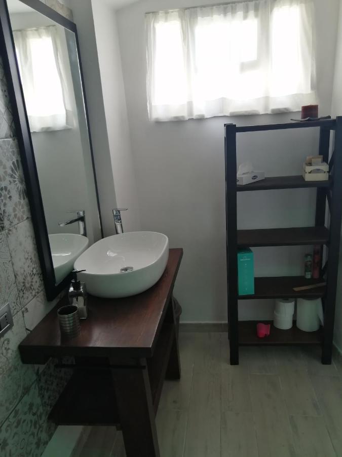 Prima Stella Tourist Rooms Minturno Exteriör bild