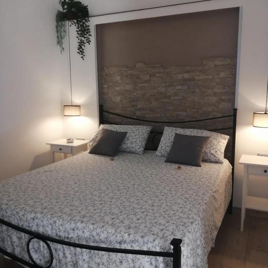 Prima Stella Tourist Rooms Minturno Exteriör bild
