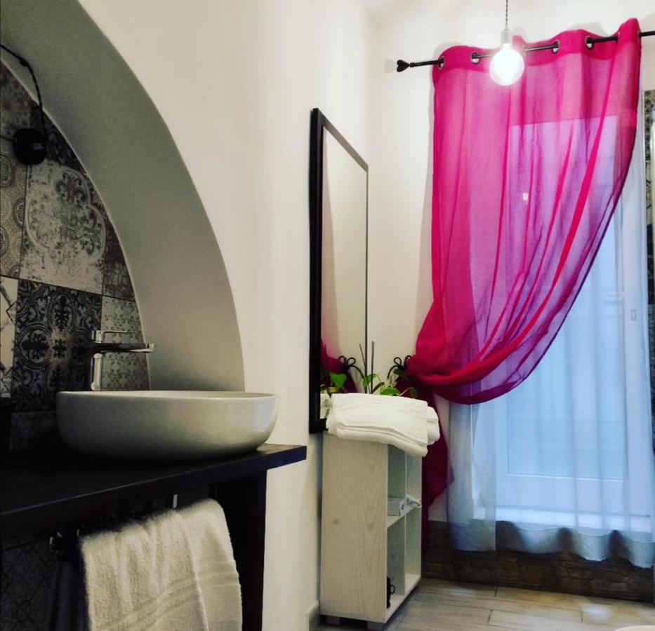 Prima Stella Tourist Rooms Minturno Exteriör bild